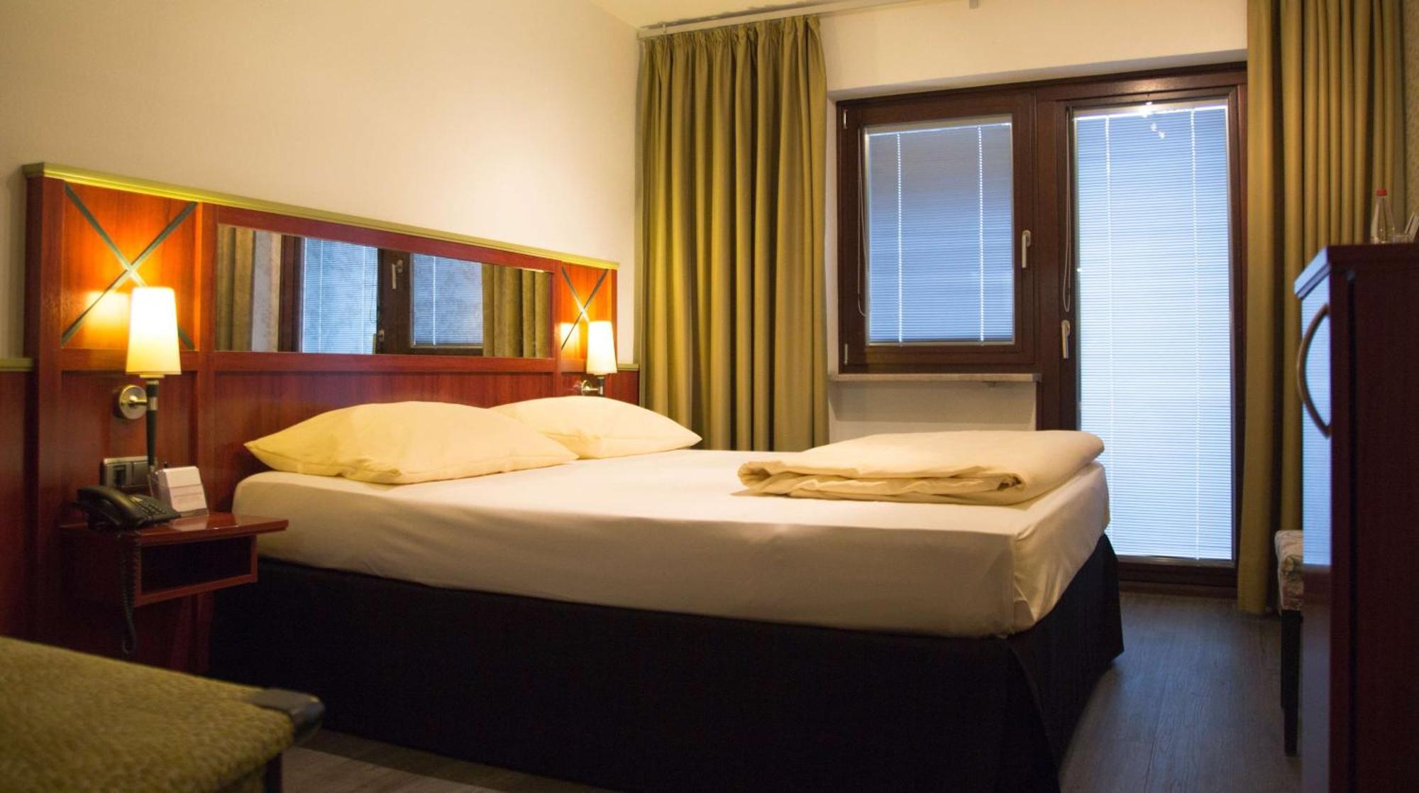 เบสต์ เวสเทิร์น โฮเทล วูร์ซบวร์ค-ใต้ Hotel เวิร์ซบวร์ก ภายนอก รูปภาพ